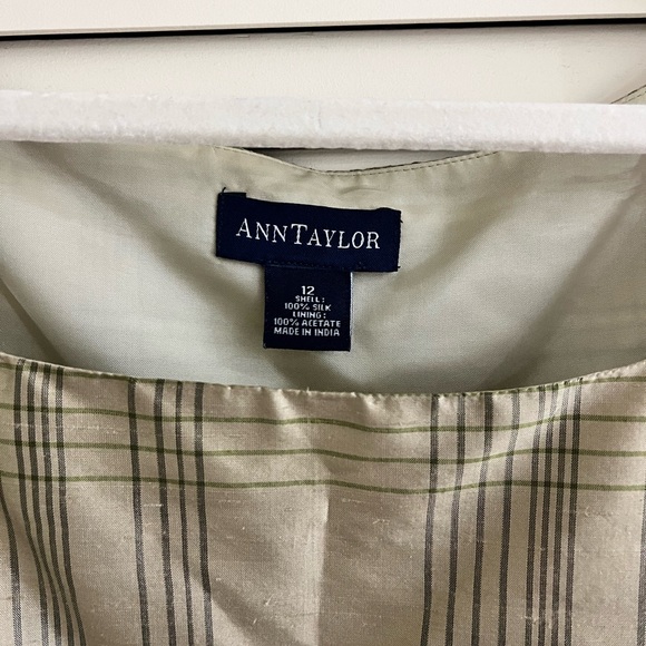 Women’s Plaid Blouse - Picture 3 of 4